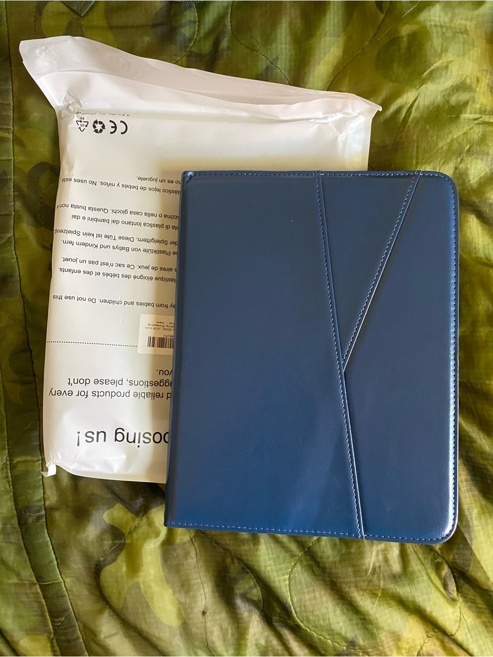 Brand New In Packaging Navy Blue DTTO for iPad A16 Case, iPad 11th / 10th Gen